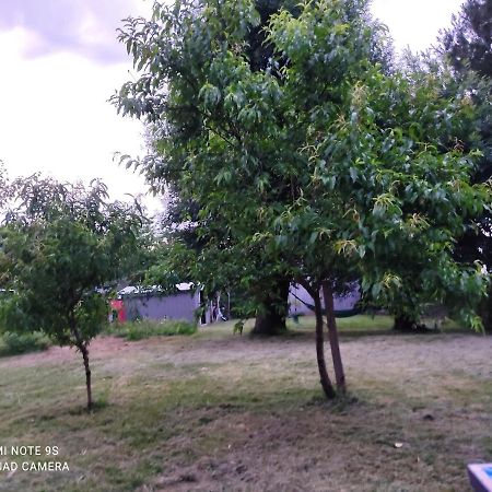 Lulu Hotel Castelmoron-sur-Lot Bagian luar foto