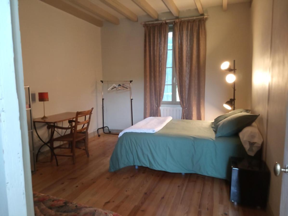 Lulu Hotel Castelmoron-sur-Lot Bagian luar foto