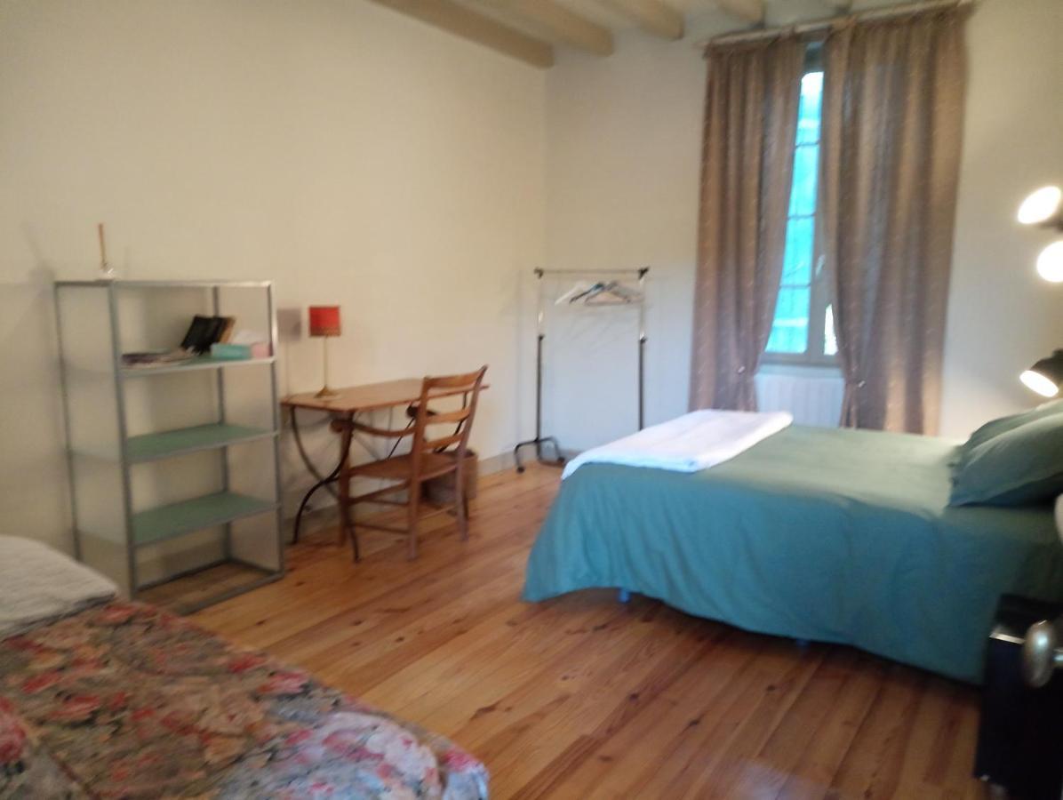 Lulu Hotel Castelmoron-sur-Lot Bagian luar foto